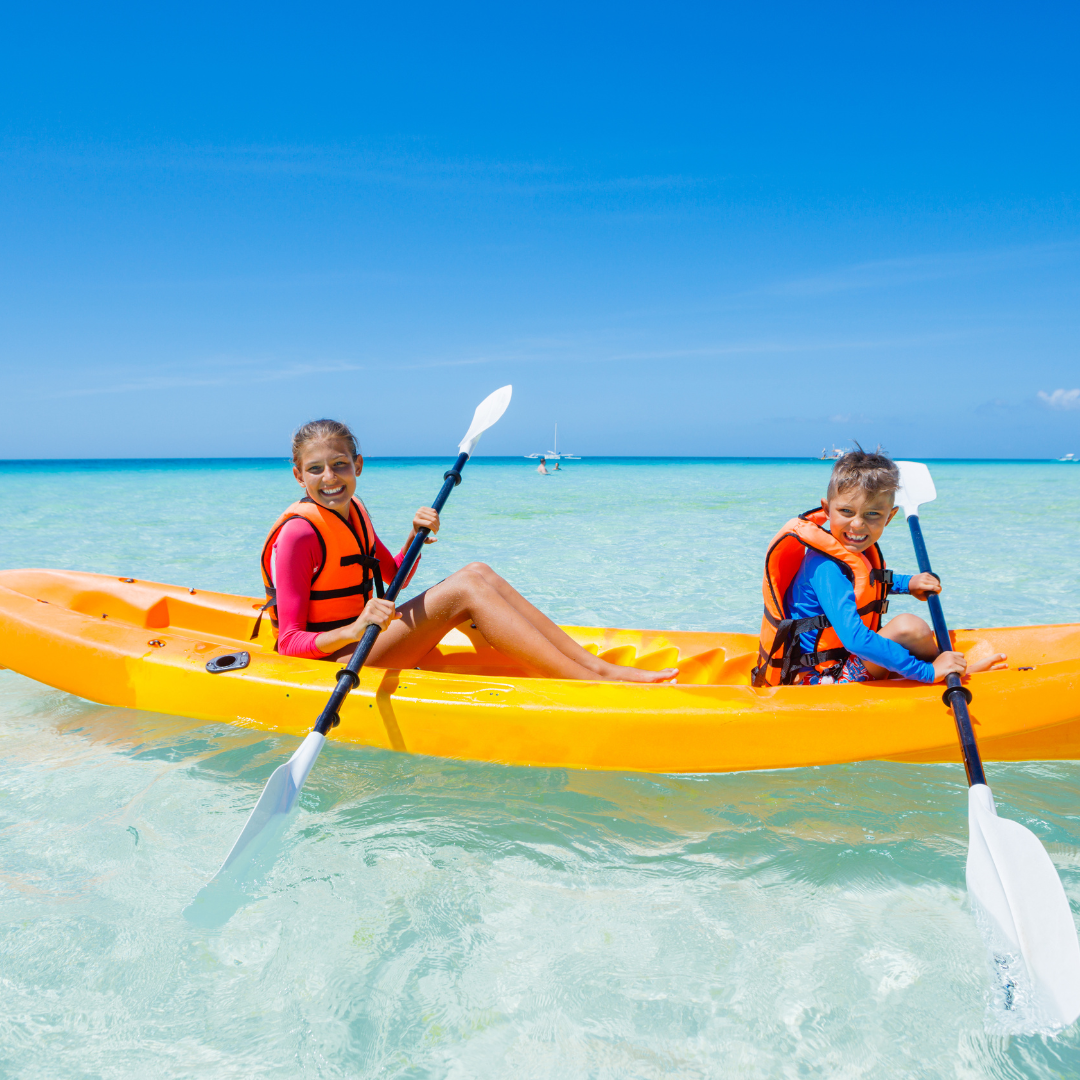 Kayak Doble 1 Hora — Aventura en Pareja por la Costa - Image 3