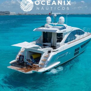 Catamarán Privado a Isla Mujeres — Hasta 20 Pasajeros
